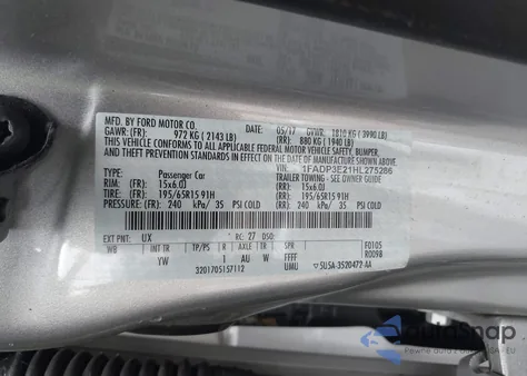 2017 Ford Focus S z USA, uszkodzony, nr VIN 1FADP3E21HL275286